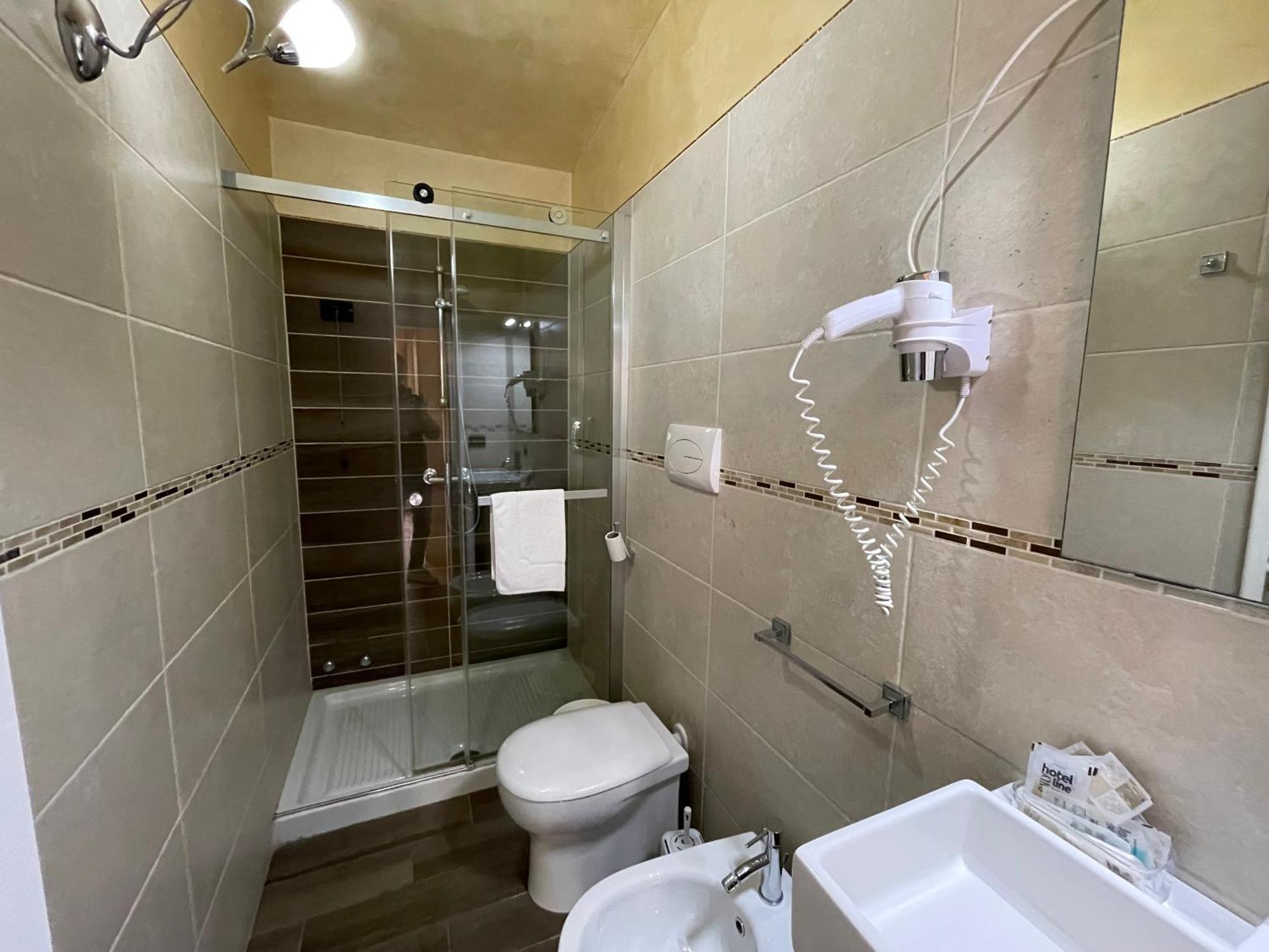 Hotel Central Giacomini Сало Экстерьер фото