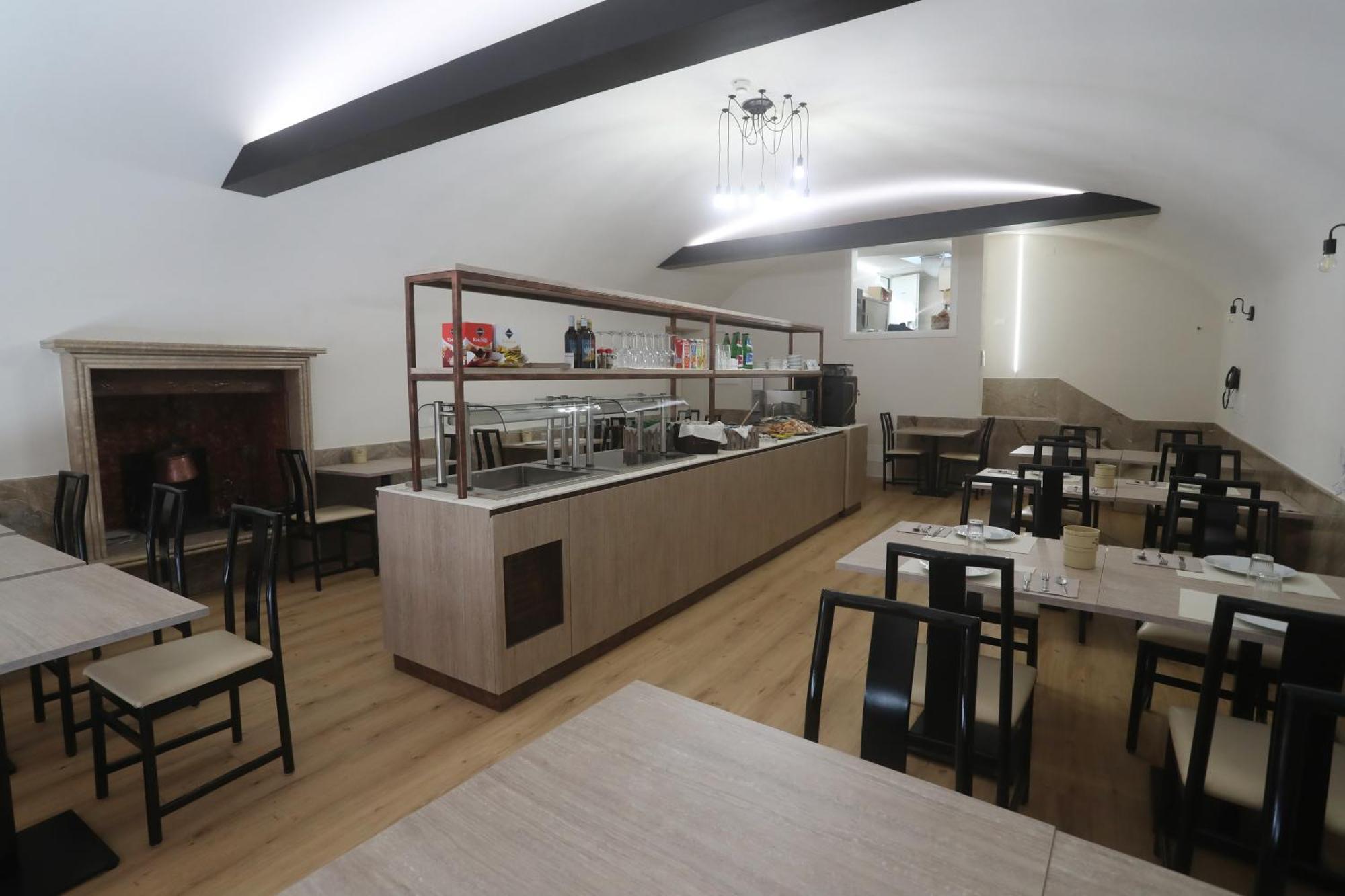 Hotel Central Giacomini Сало Экстерьер фото