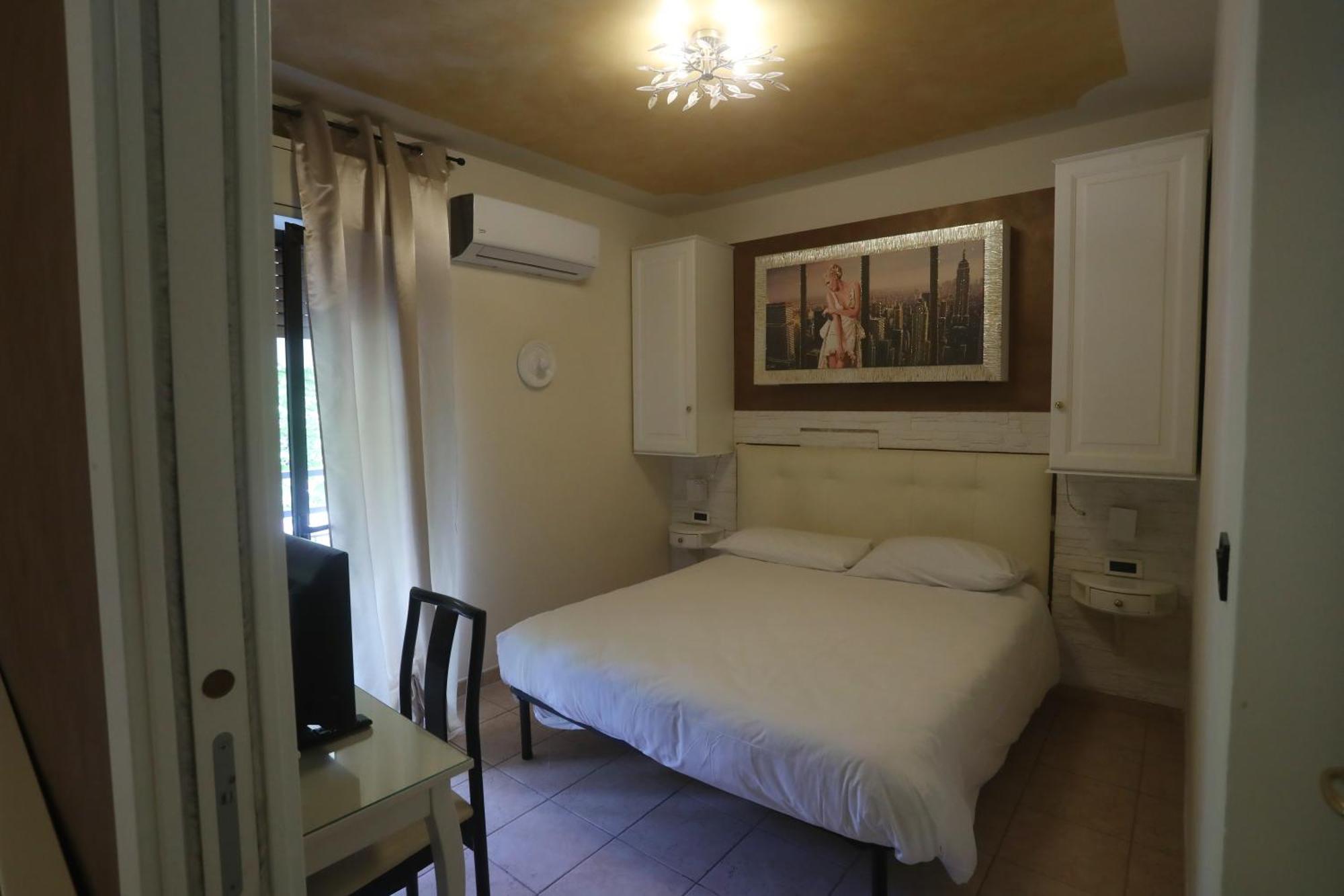 Hotel Central Giacomini Сало Экстерьер фото