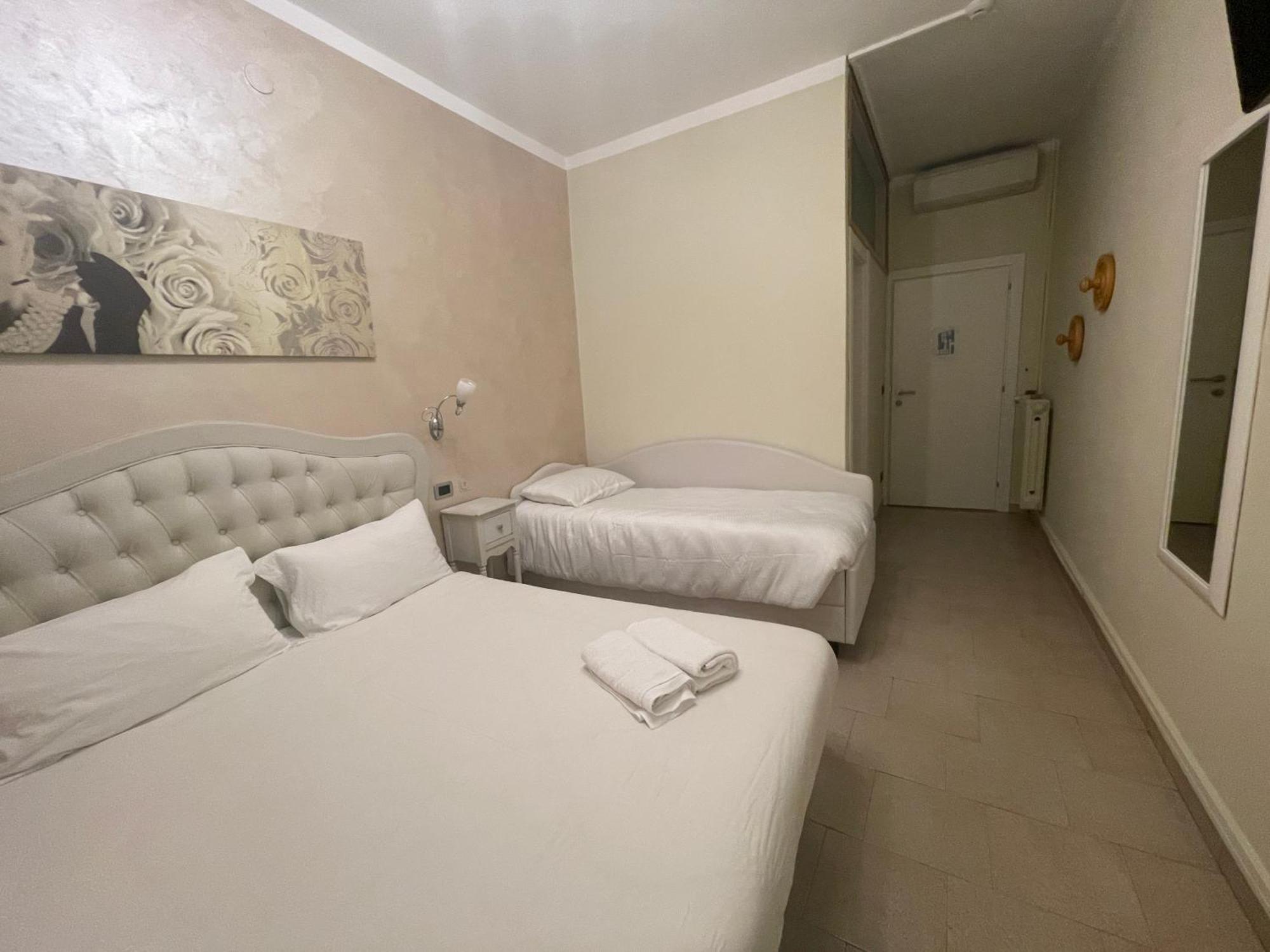 Hotel Central Giacomini Сало Экстерьер фото
