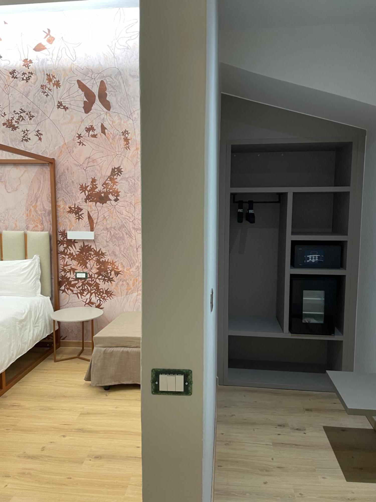 Hotel Central Giacomini Сало Экстерьер фото