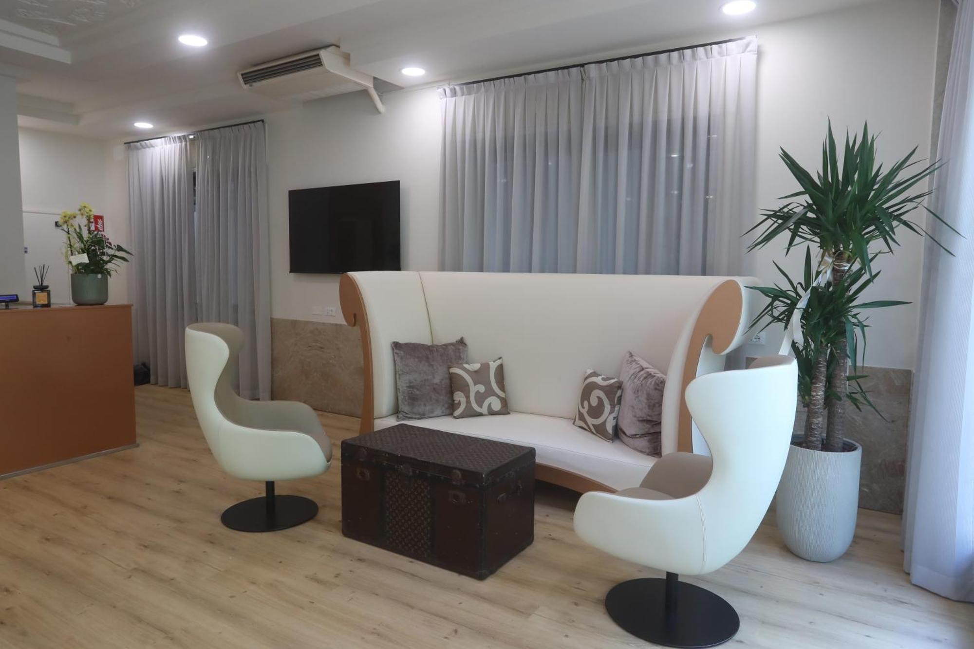 Hotel Central Giacomini Сало Экстерьер фото