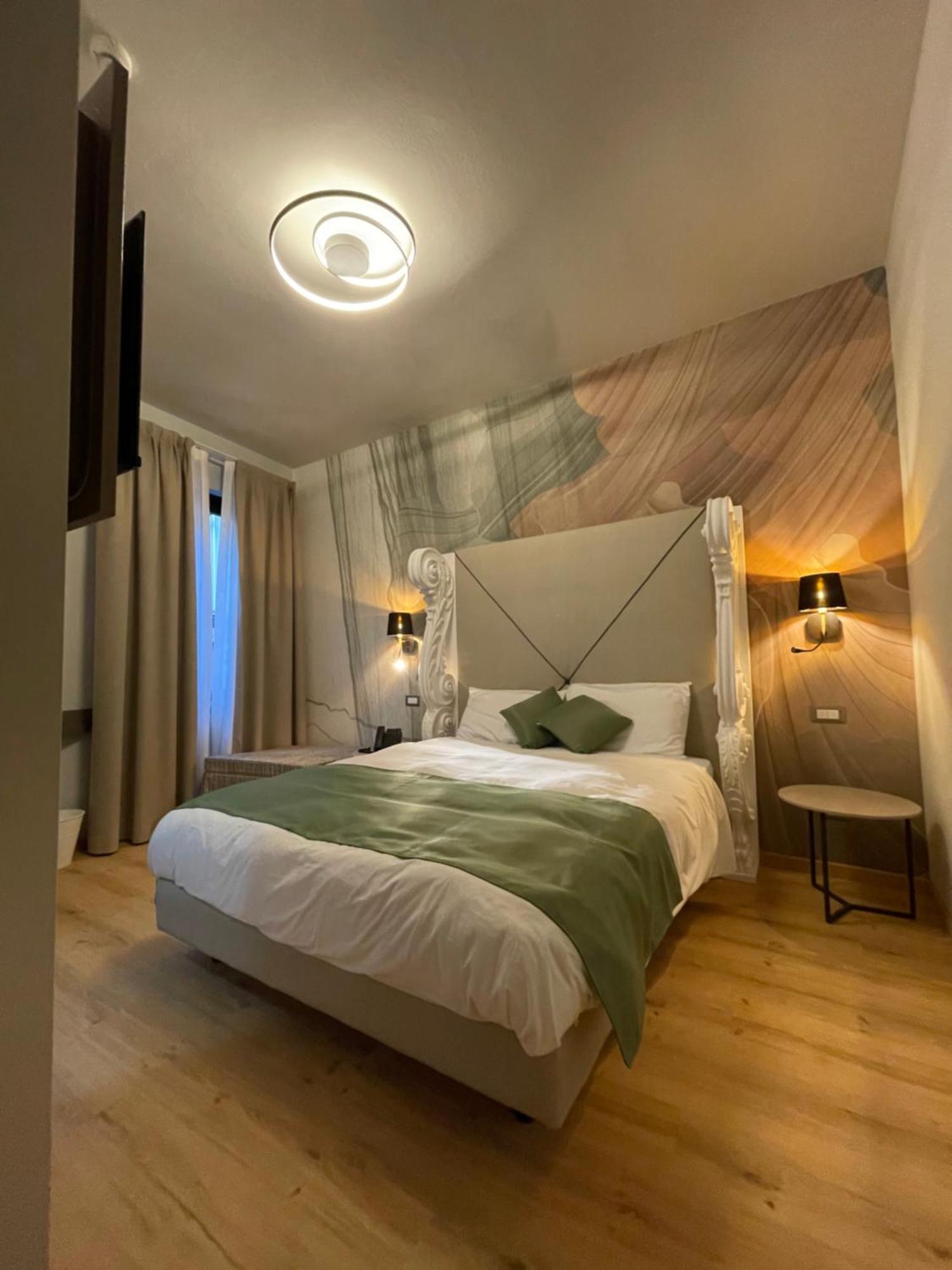 Hotel Central Giacomini Сало Экстерьер фото