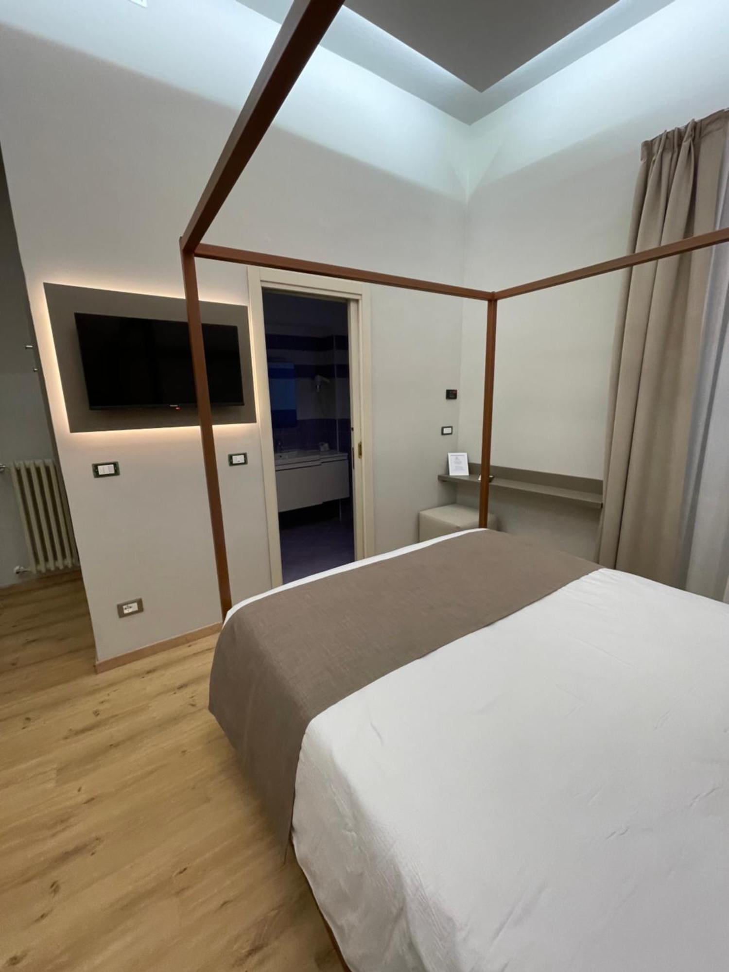 Hotel Central Giacomini Сало Экстерьер фото